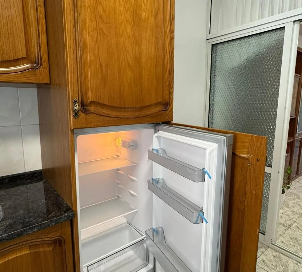 Emiri Center Apartment Tiran 0*,  Arnavutluk
