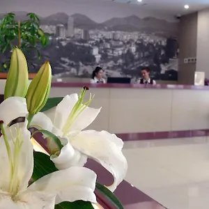 فندق سكاي 2, تيرانا